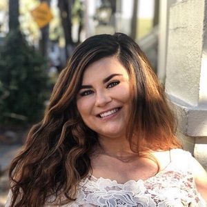 Meet your Posher, Caitlin